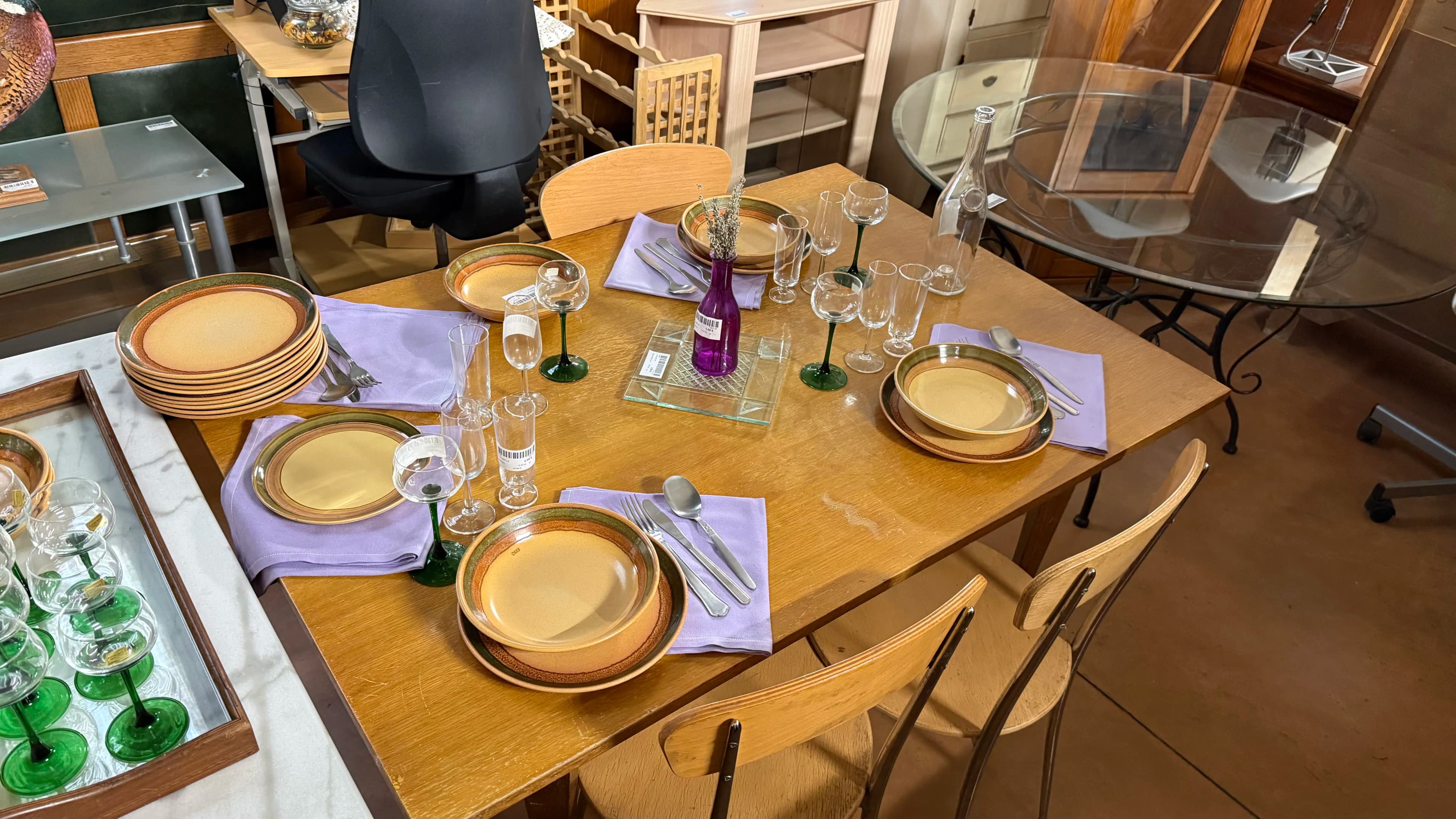 Arts de la table et vaisselle chinés à la ressourcerie
